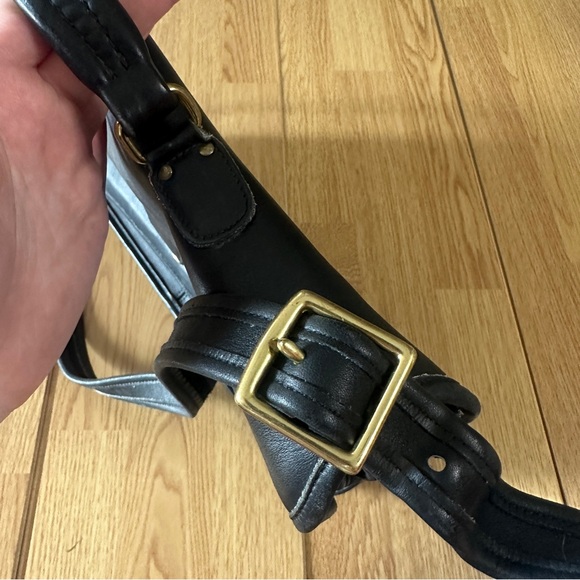 Vintage Coach 1990s Leather Messenger Bag - Picture 8 of 11